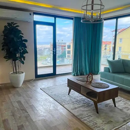 Luxury Duplex With Wonderful View In Izmit شقة كوجايِلِ