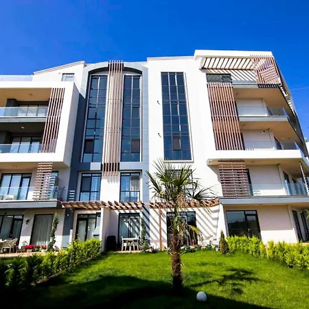 Luxury Duplex With Wonderful View In Izmit شقة كوجايِلِ